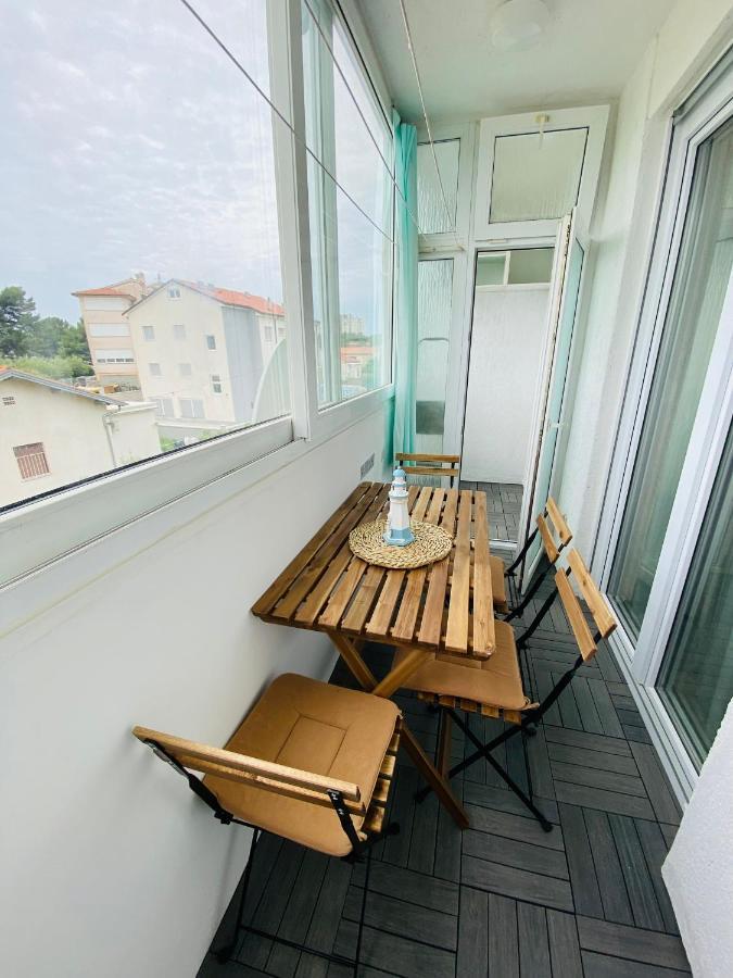 Exceptional Apartment With 2 Bedrooms Near The Sea Póla Kültér fotó